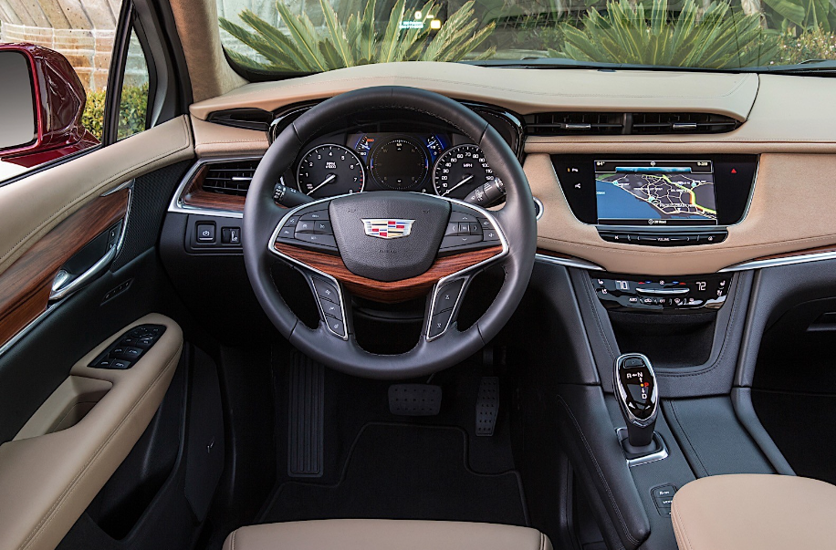 New 2023 Cadillac XT5 Interior
