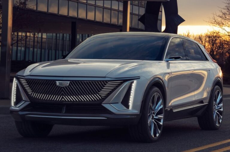 2024 Cadillac Lyriq Exterior