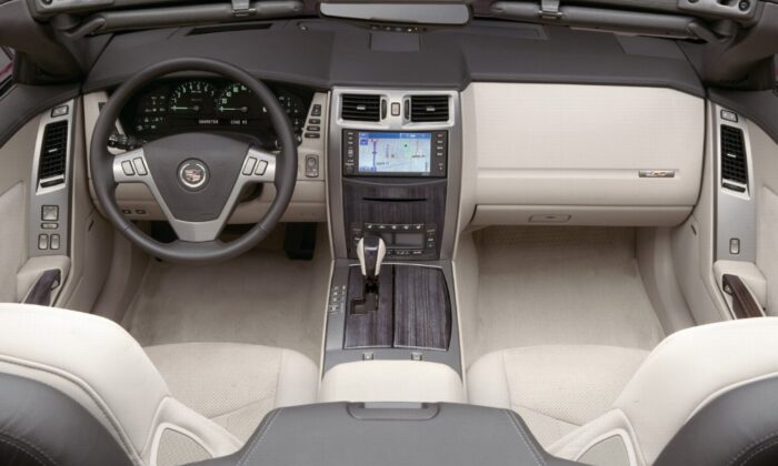 2024 Cadillac XLR Interior