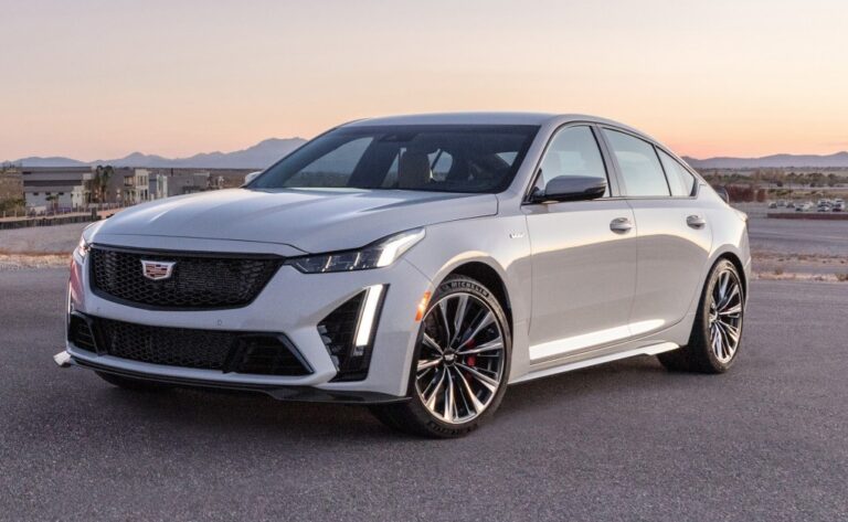 New 2025 Cadillac CT4 Price